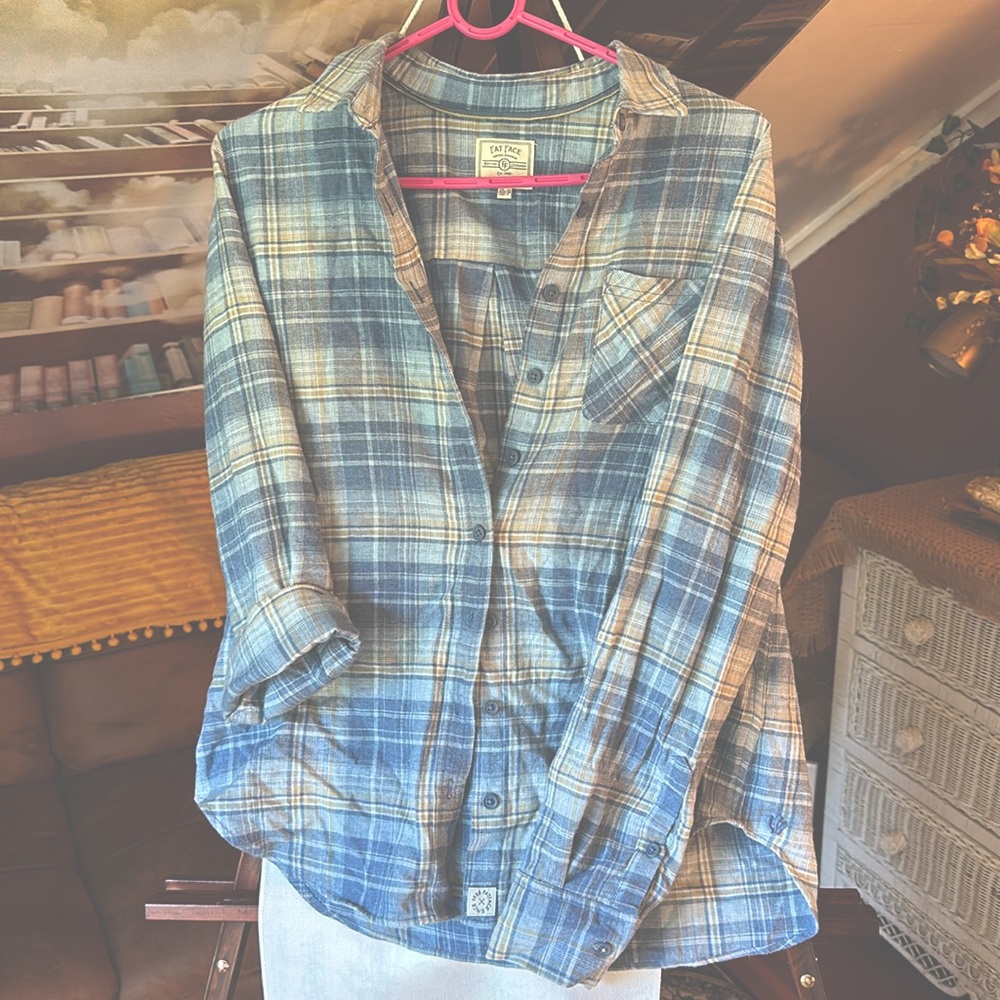 Button-up Flannel Shirt - US 6 (Small)